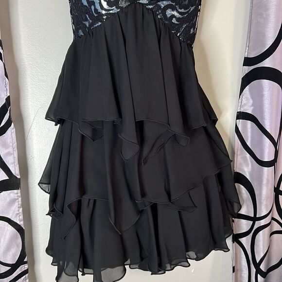 Teeze Me lace bustier dress with asymmetrical layers size 5 - Picture 5 of 13